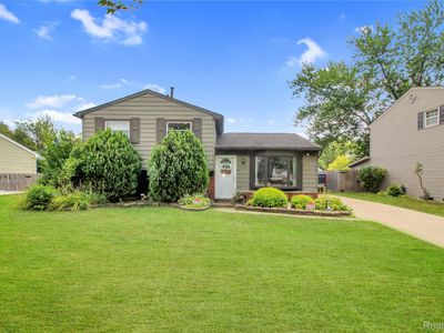 23065 Belton St, Flat Rock, MI, 48134