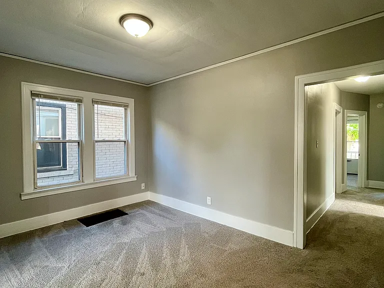 170 Bondie St — Photo 6