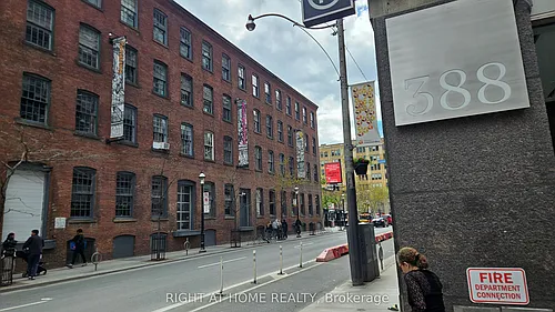 388 Richmond St W #910 Photo 1