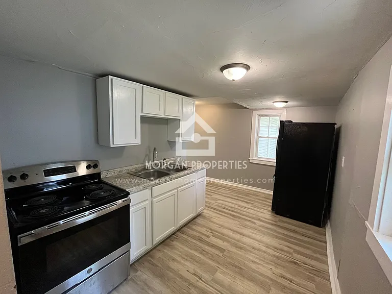2212 Sherman St — Photo 4