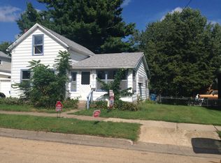 411 Elk St, Sabula, IA 52070