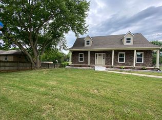 1951 Old Russellville Pike, Clarksville, TN 37043