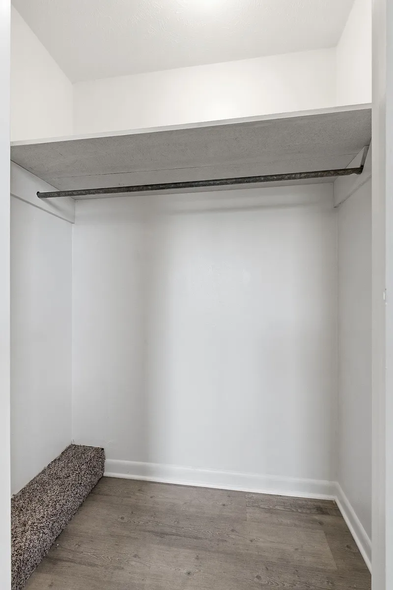 Building Photo - 120 Glen Cove Trl