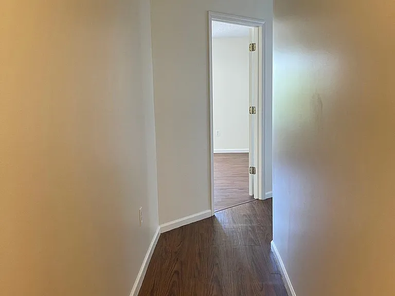 75 Prestwick Way — Photo 7