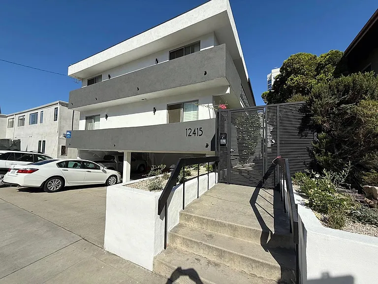 12415 Texas Ave #8 — Photo 2