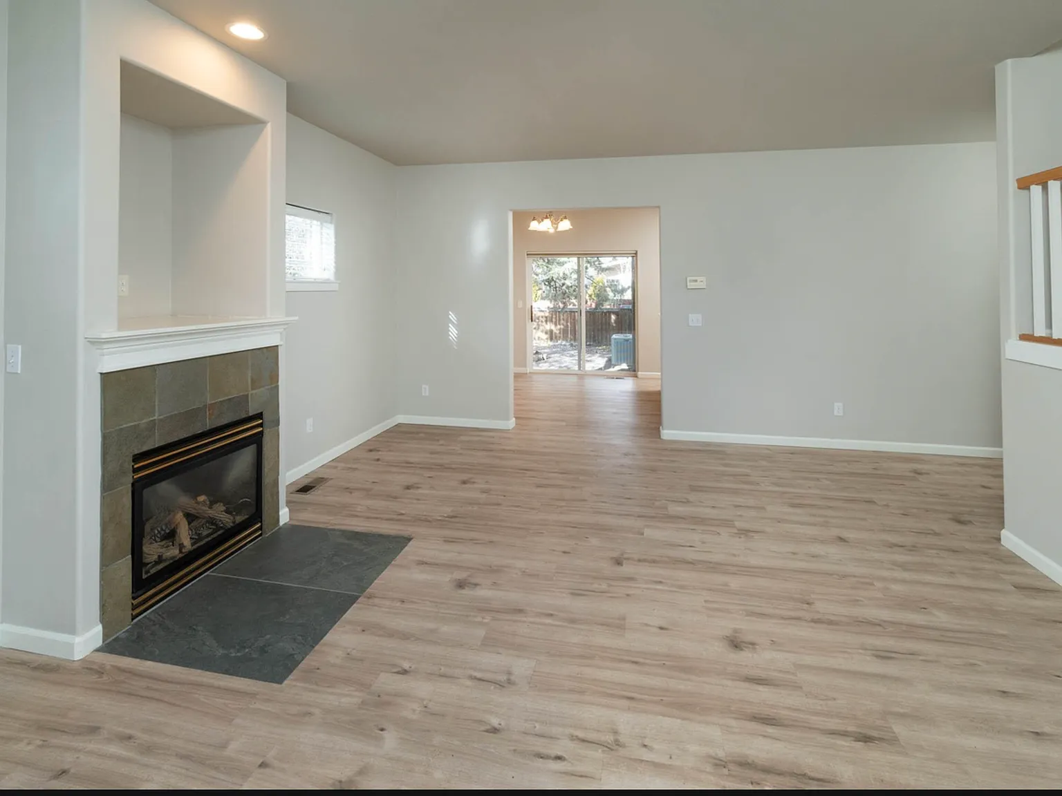 5 bed, 2526 sqft, $4,000 — Photo 3