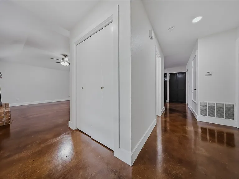 3029 Twin Creek Dr — Photo 10