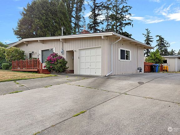 2nd image of 1425 NE 8th Avenue