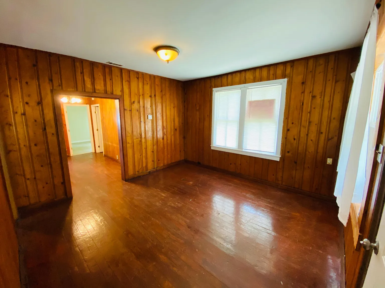214 Chandler St — Photo 4