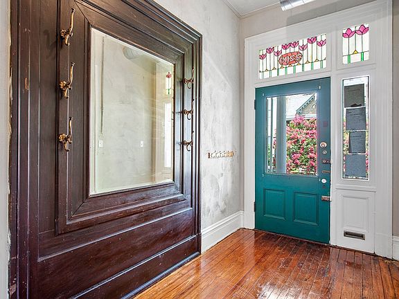 5th image of 2209 W Grace St