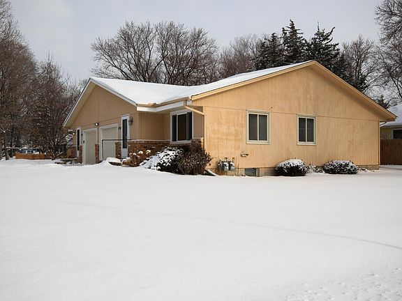 2nd image of 4700 Lakeview Ave N