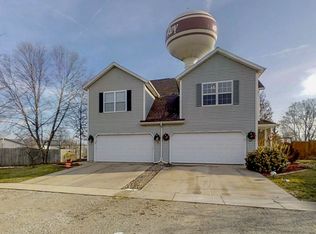 907 Taylor Ln #907, Le Roy, IL 61752