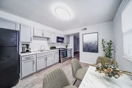 Bella Vista Apartments Photo 1