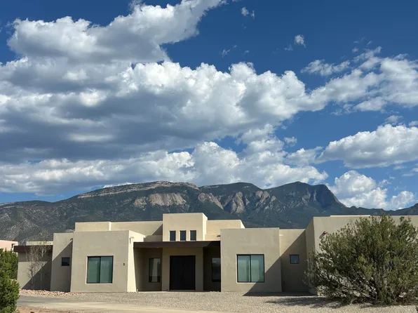 5 Evening Star Ct, Placitas, NM 87043