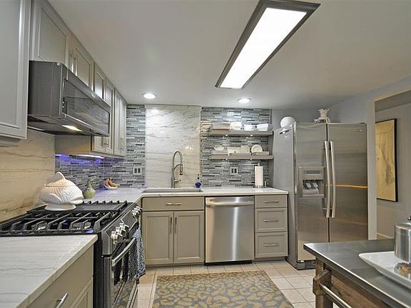 4th image of 1501 Marigold Way APT 304