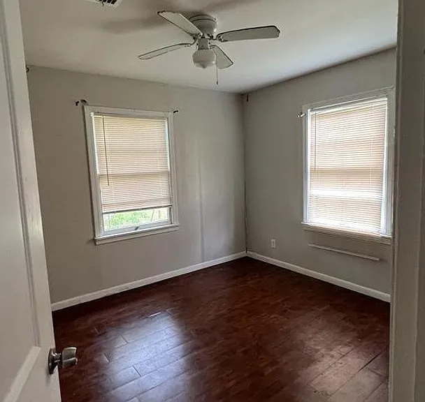 2602 Tanglewood St — Photo 14