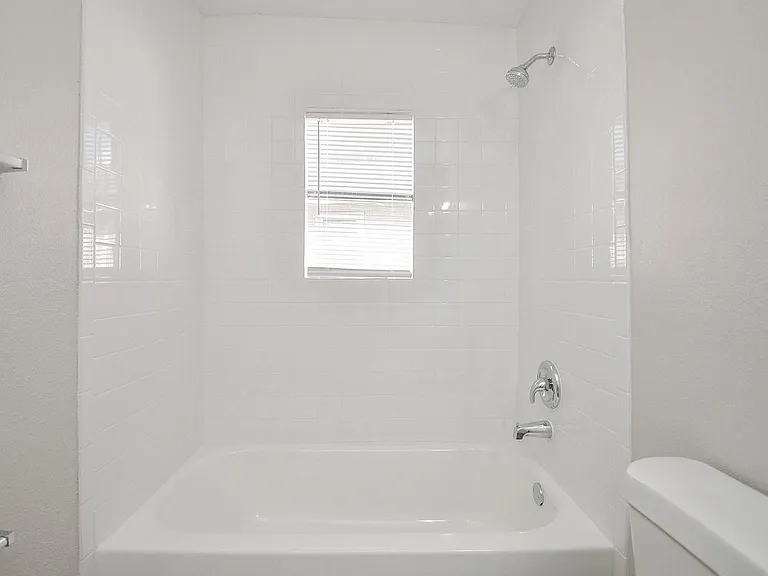 6010 Collingsworth St #2 — Photo 20