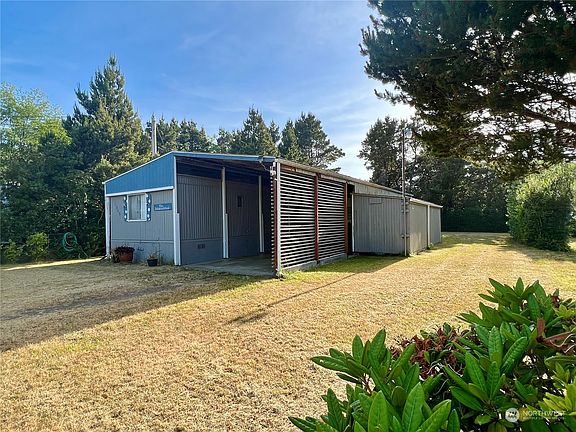2nd image of 1343 Sandy Drive