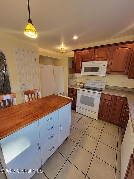 5th image of 3540 Albany Street