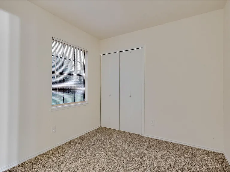 Sunflower Dr — Photo 19