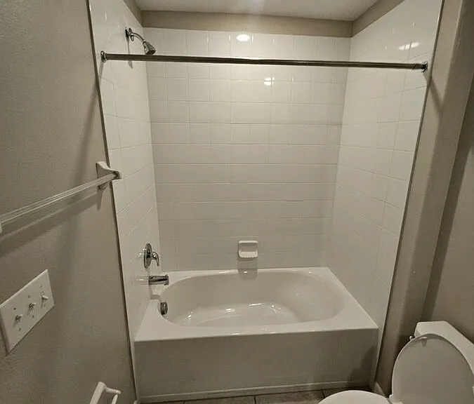 4408 Eternal Prince Dr — Photo 10
