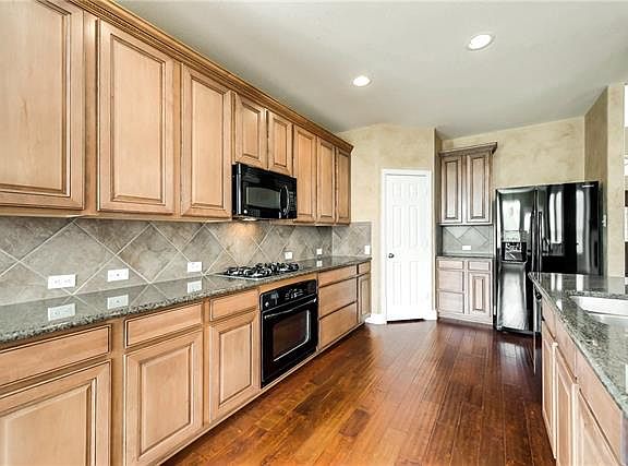 4th image of 7040 Bethlehem Dr