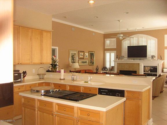 4th image of 2896 Country Club Blvd