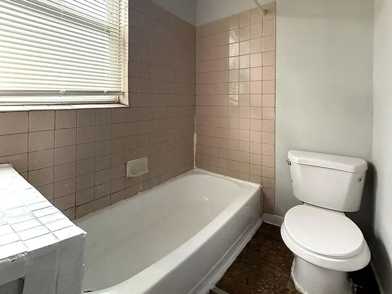 5122 Folsom St — Photo 4