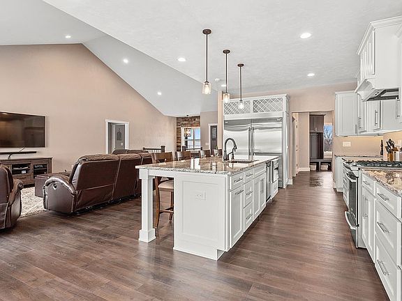 2nd image of 2647 E Shady Ln