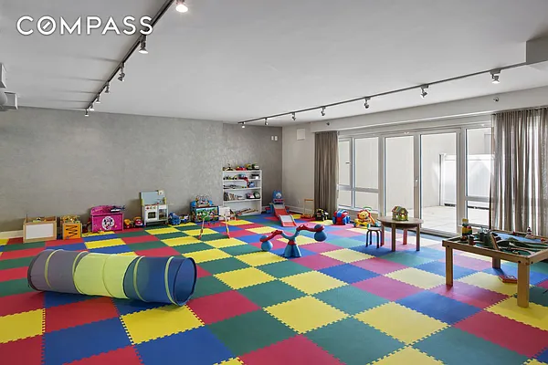 Sold by Compass | media 21