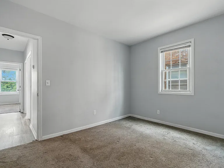 1595 W Grand Blvd — Photo 20