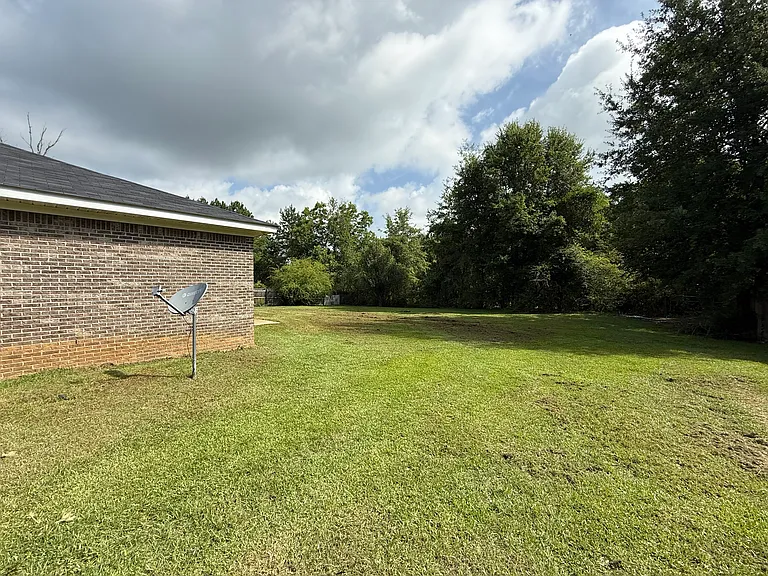 2295 Jordon Ave — Photo 18
