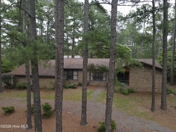 105 Hastings Road, Seven Lakes, NC 27376