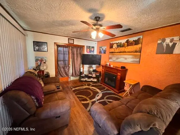 145 LONG BRANCH Boulevard, Jacksonville, FL 32206