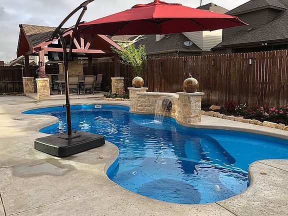 3rd image of 9760 Amaranth Dr