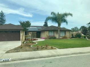 900 Helen Way, Bakersfield, CA 93307