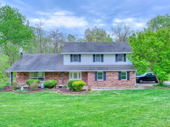 261 High Forest Dr, Carbondale, IL 62903