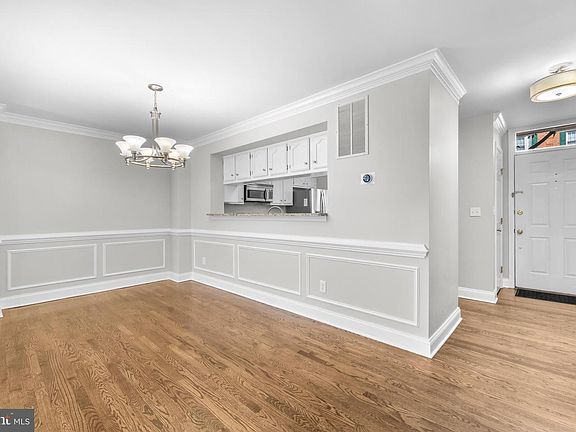 5th image of 6491 Milva Ln