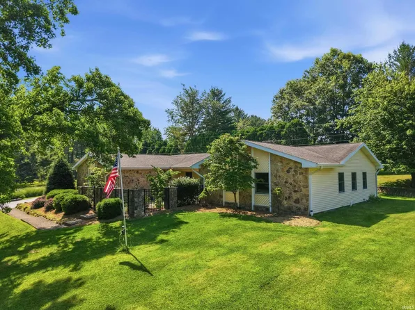4045 S Gran Haven Dr, Bloomington, IN 47401
