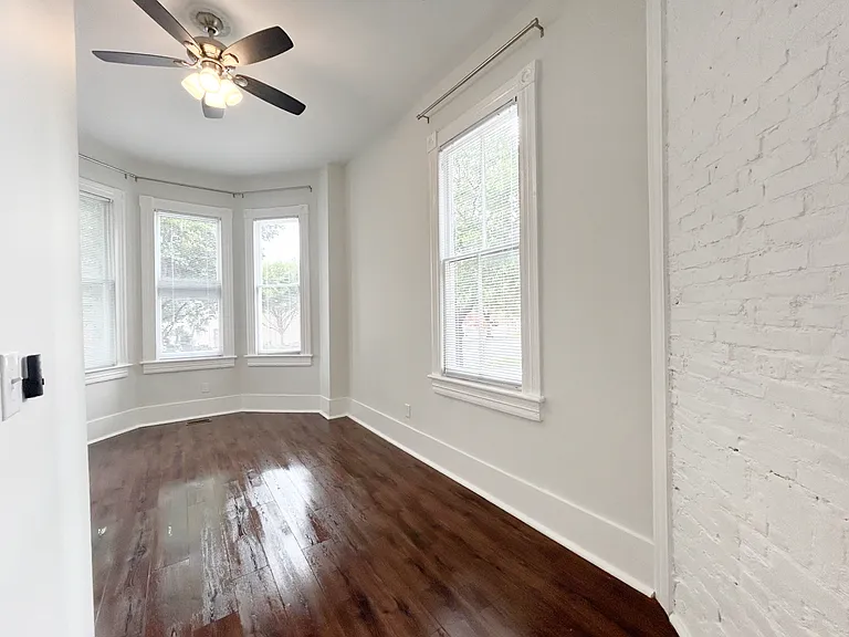 412 E Gwinnett St #412 — Photo 1