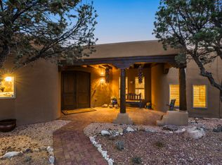4 Vista Del Mundo, Santa Fe, NM 87506