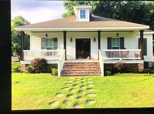 511 3rd St, Bay Saint Louis, MS 39520