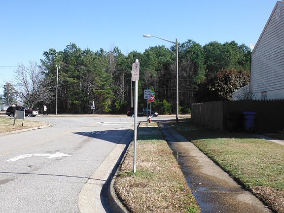 4th image of 1361 White Birch Ln