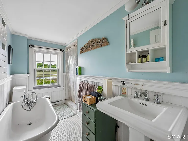 153 Middle Beach Rd — Photo 23