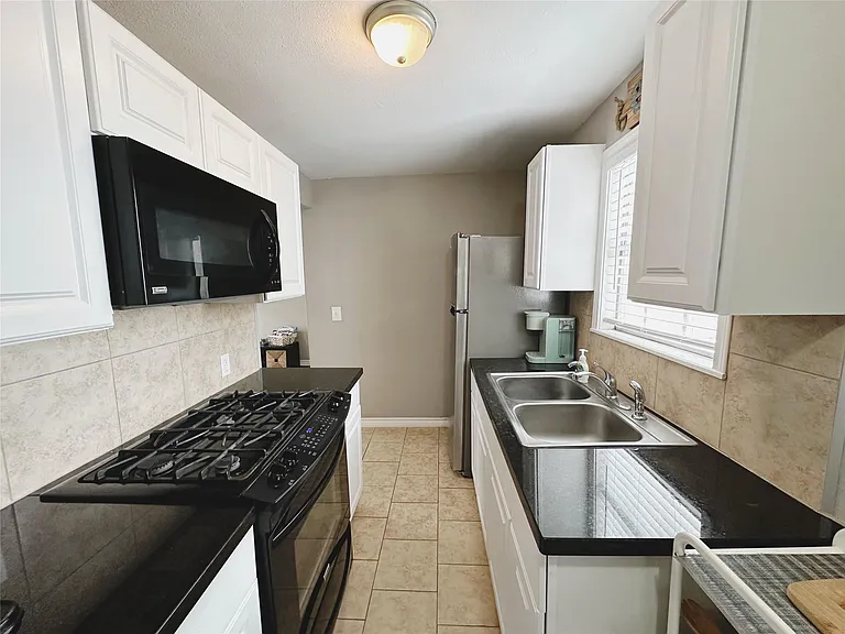 5605 Robertson St — Photo 7