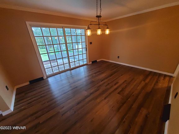 5th image of 128 Crestmont Dr