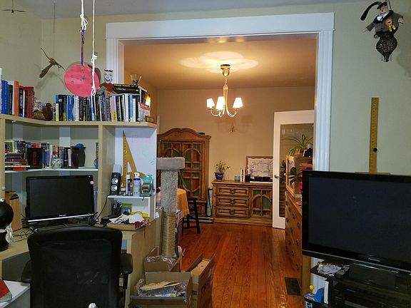 5th image of 1516 W Thome Ave