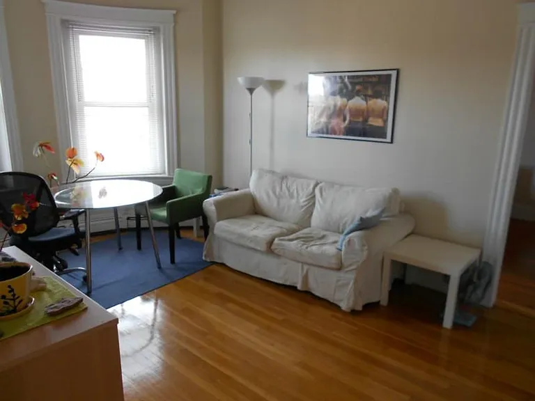 201 Winthrop Rd #11A — Photo 13