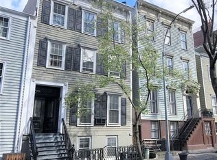 29 Middagh St #2A, Brooklyn, NY 11201