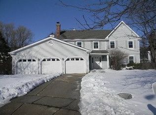 3864 Moulin Ln, Hoffman Estates, IL 60192